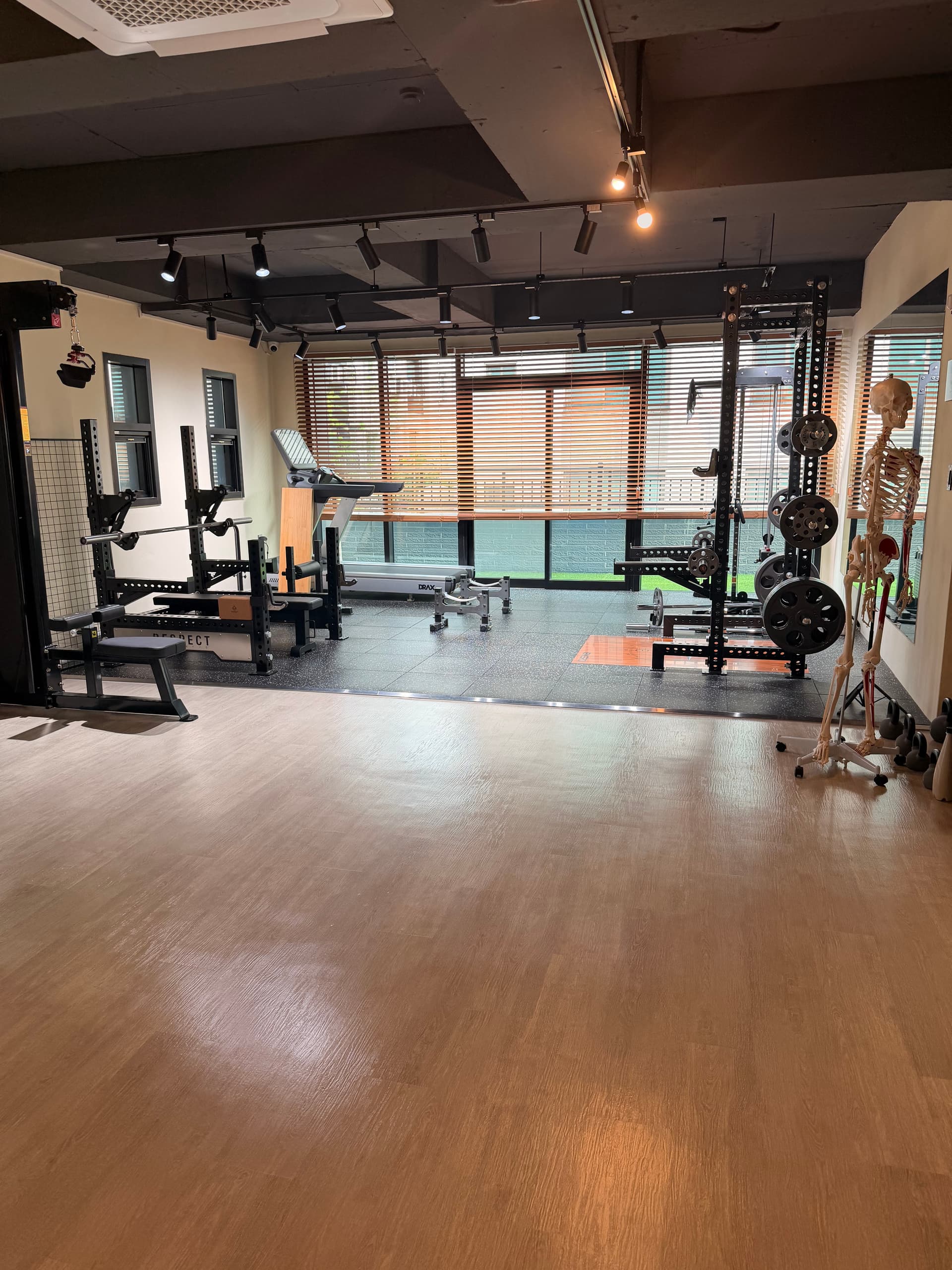 센터 사진